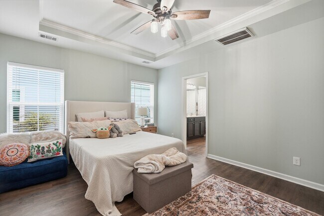 Building Photo - Like New Home For Lease in Rice Creek!