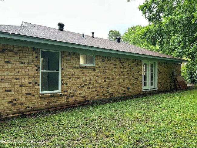 Building Photo - 2675 Ridgewood Cove