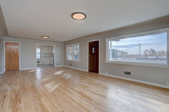 Building Photo - 2 Bedroom1 Bathroom home in Wheat Ridge