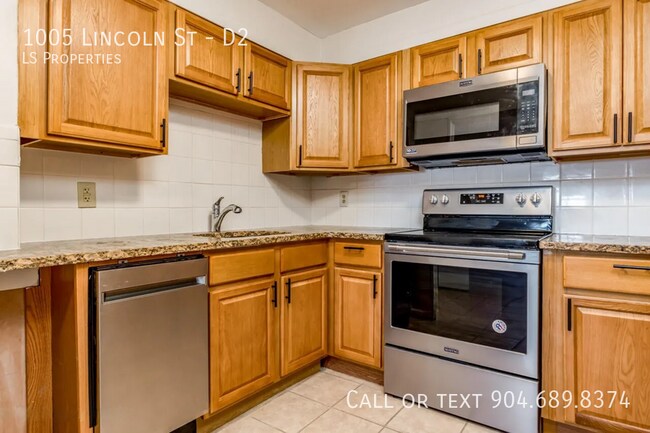 Building Photo - 1005-1015 Lincoln St