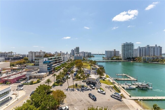 Building Photo - 1800 Sunset Harbour Dr