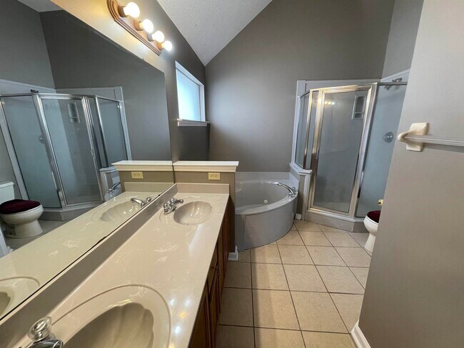 Building Photo - 1428 Radley Cove