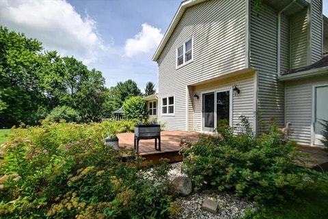 Building Photo - 828 Cedar Ct