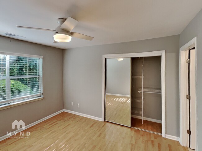 Building Photo - 1021 Churchill Downs Ct
