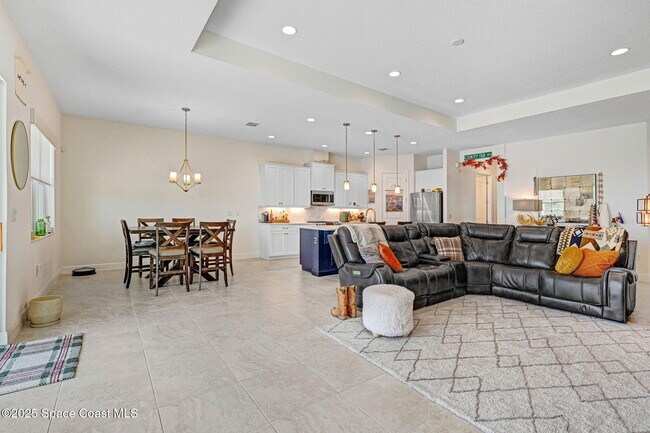Building Photo - 2889 Avalonia Dr