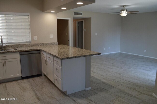 Building Photo - 2910 W Marconi Ave