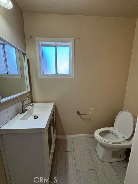 Building Photo - 921 Carob Way