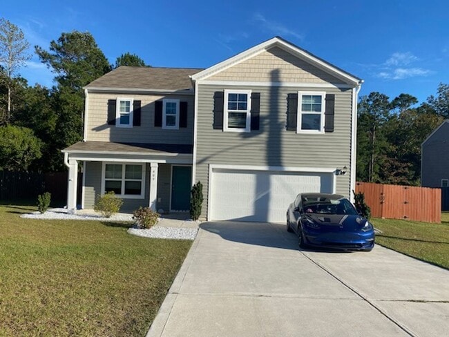 Primary Photo - Welcome to a move-in ready haven!!!