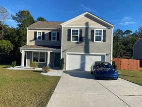 Building Photo - Welcome to a move-in ready haven!!!