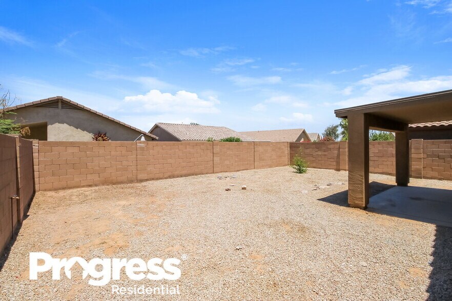 Building Photo - 44 E Coral Bean Dr