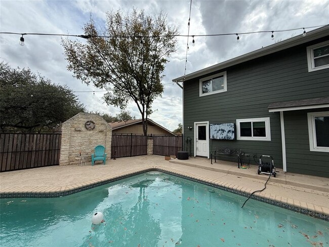 Building Photo - 3408 Ambleside Dr