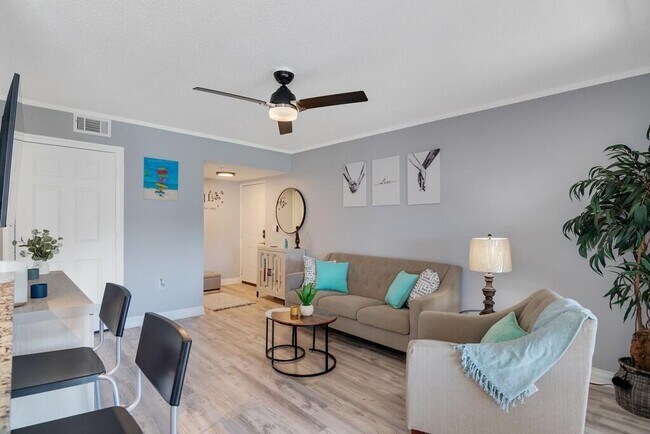 Building Photo - 1670 N 42ND Cir