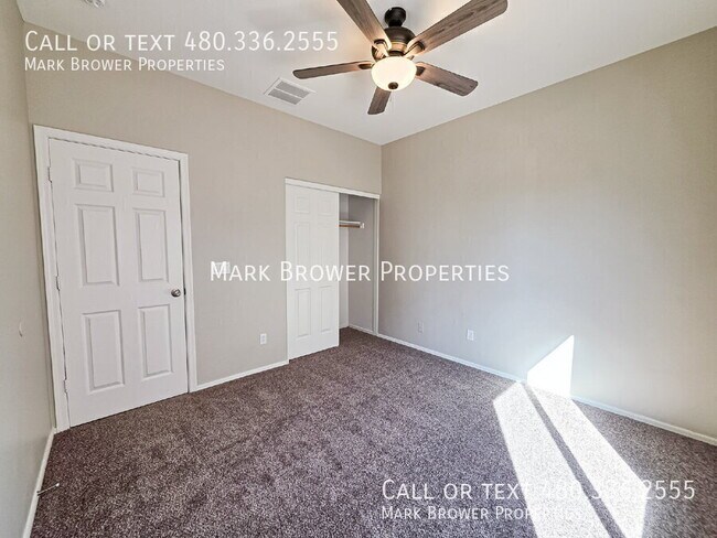 Building Photo - 1158 E Blackfoot Daisy Dr