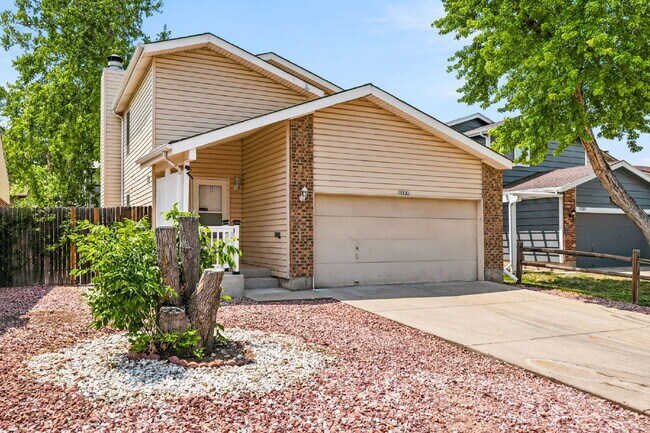 Building Photo - Stunning Fully Remodeled 3 Bed, 2 Bath Home in Conveniently-Located Northglenn!