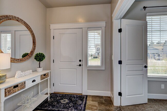 Building Photo - Beautiful Home in the Heart of Eagle