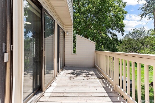 Building Photo - 5317 Fairway Ln