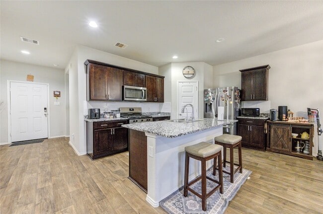 Building Photo - 1615 Goose Island Ln