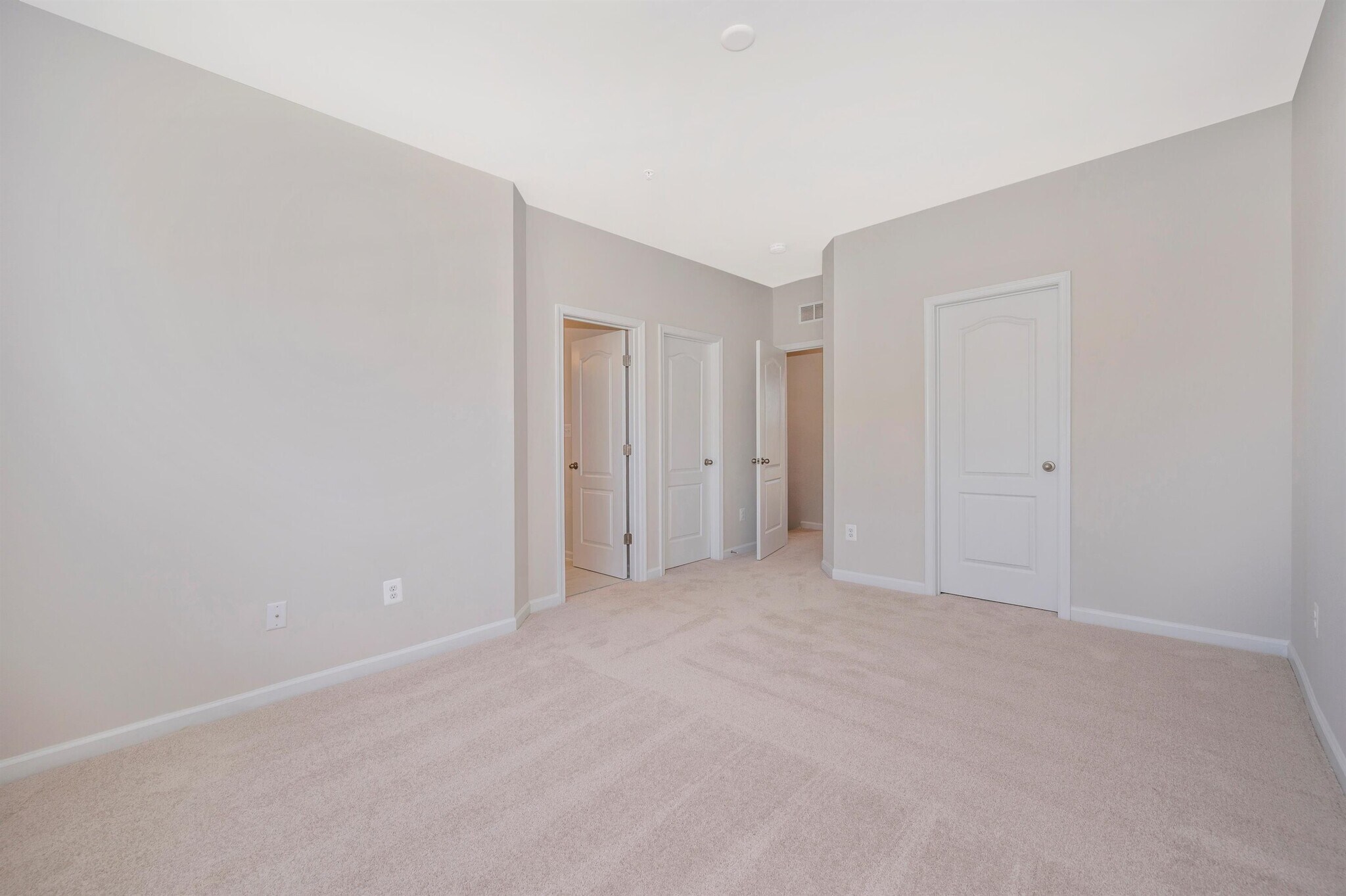 Building Photo - 23 Chester Ct