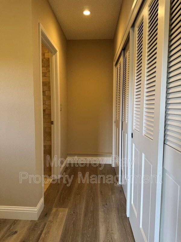 Building Photo - 31 Del Mesa Carmel