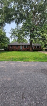 Building Photo - 1221 Burlington Rd