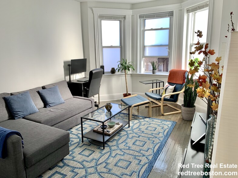 Building Photo - 100 Peterborough St