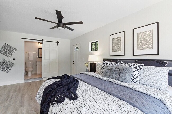 Building Photo - WELCOME TO YOUR NEW BRIGHT CHEERFUL UPDATED HOME