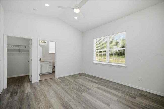 Building Photo - 13765 SW 81 Cir