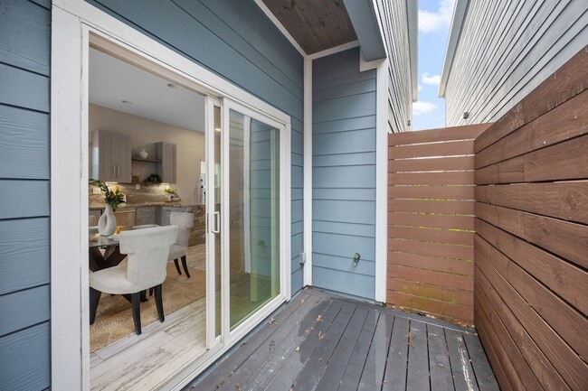 Building Photo - 317 E 35th St