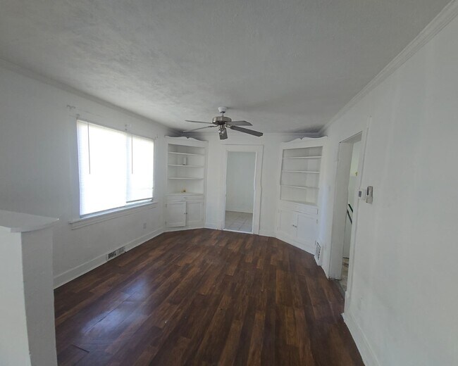 Building Photo - 540 Blaine Ave