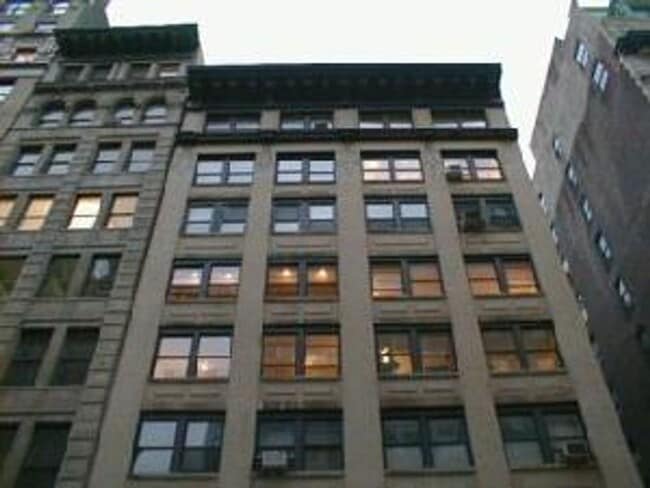 Building Photo - 12-14 W 18th St