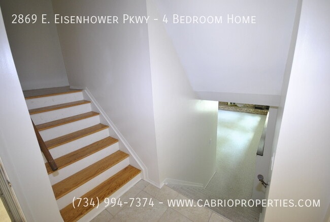 Building Photo - 2869 E Eisenhower Pkwy