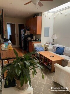 Building Photo - 28 Fleet St