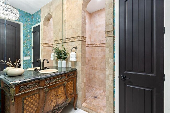 Building Photo - 1312 SE 2nd Ct