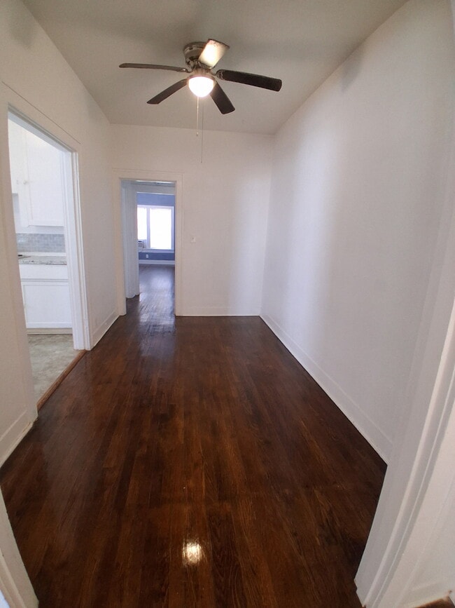 Building Photo - 707 Baylor St