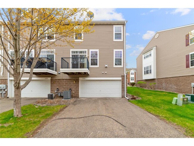 Building Photo - 15726 Frisian Ln