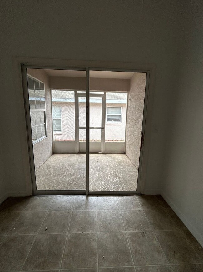 Building Photo - 136 Grantham Dr