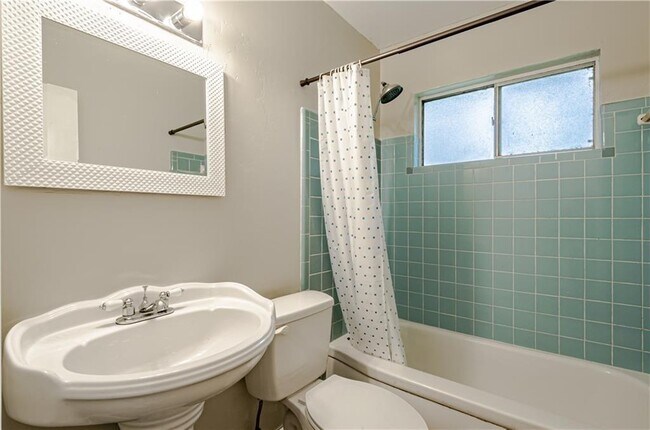 Building Photo - 4339 Binghamton Dr