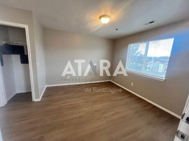 Building Photo - 4990 W 4850 S