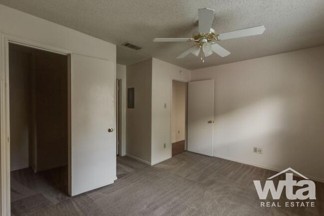 Building Photo - 1 bedroom in SAN MARCOS TX 78666