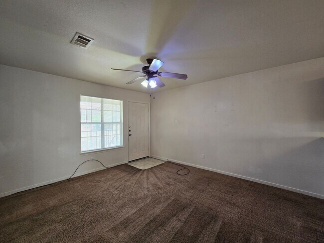 Building Photo - 2309 Terrace Dr