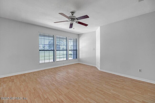 Building Photo - 101 Willow Pond Ln