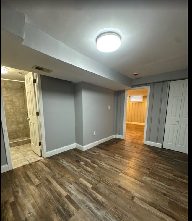 Building Photo - 3 BEDROOM HOME RENOVATED!
