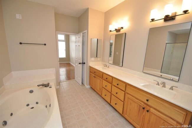 Building Photo - 133 Cumberland Green Dr