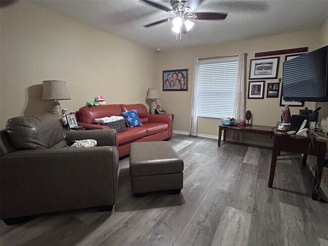 Building Photo - 1013 Flagstone Ct