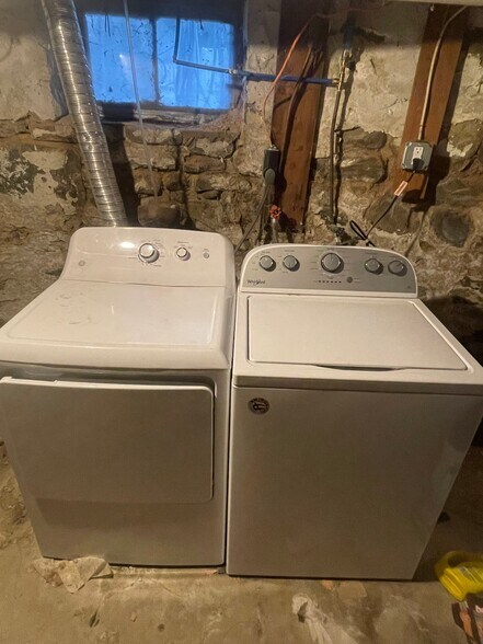 Building Photo - 406 Pennsylvania Ave