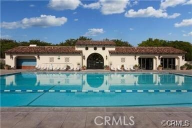 Building Photo - 212 Dewdrop