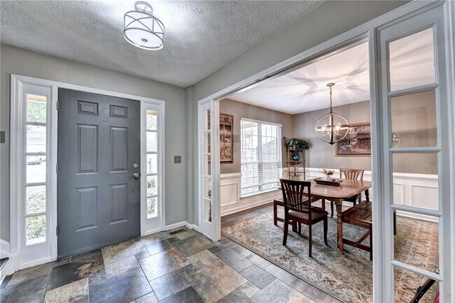 Building Photo - 3680 Oak Park Dr