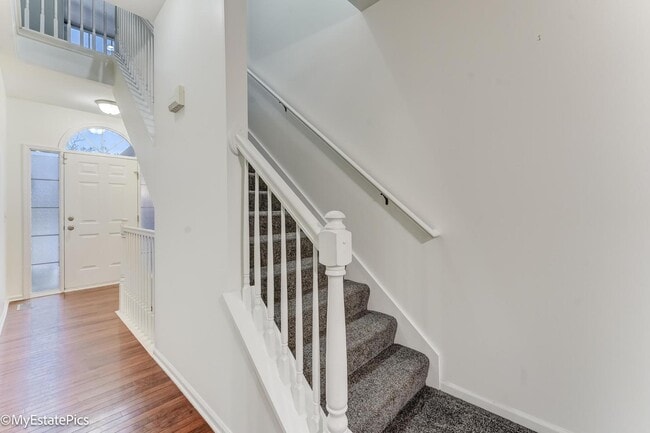 Building Photo - 41101 Maplewood Drive