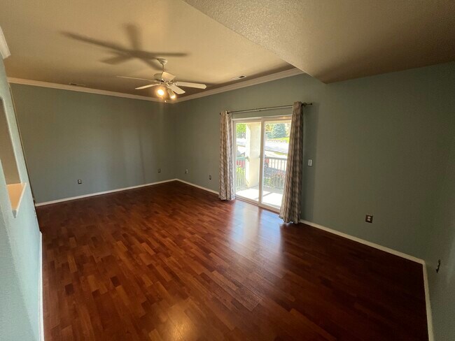 Building Photo - 3040 Mandalay Grv