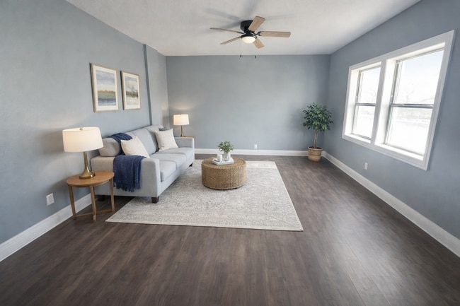 Building Photo - 230 W 29th St